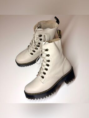 Dr. Martens Women’s Leona Temperley leather heeled boots in a bone white Size-11
